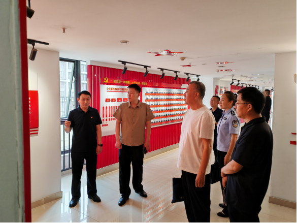 臨沂市公安局及保安協(xié)會到集團(tuán)公司考察交流316.png